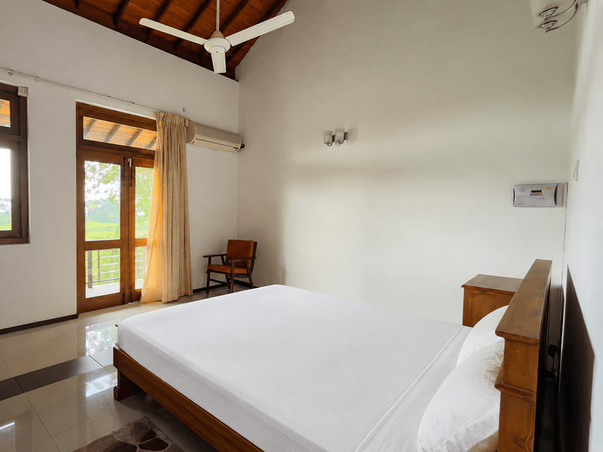 Upper Deluxe Room